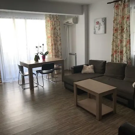 Bonjour דירה מנגליה